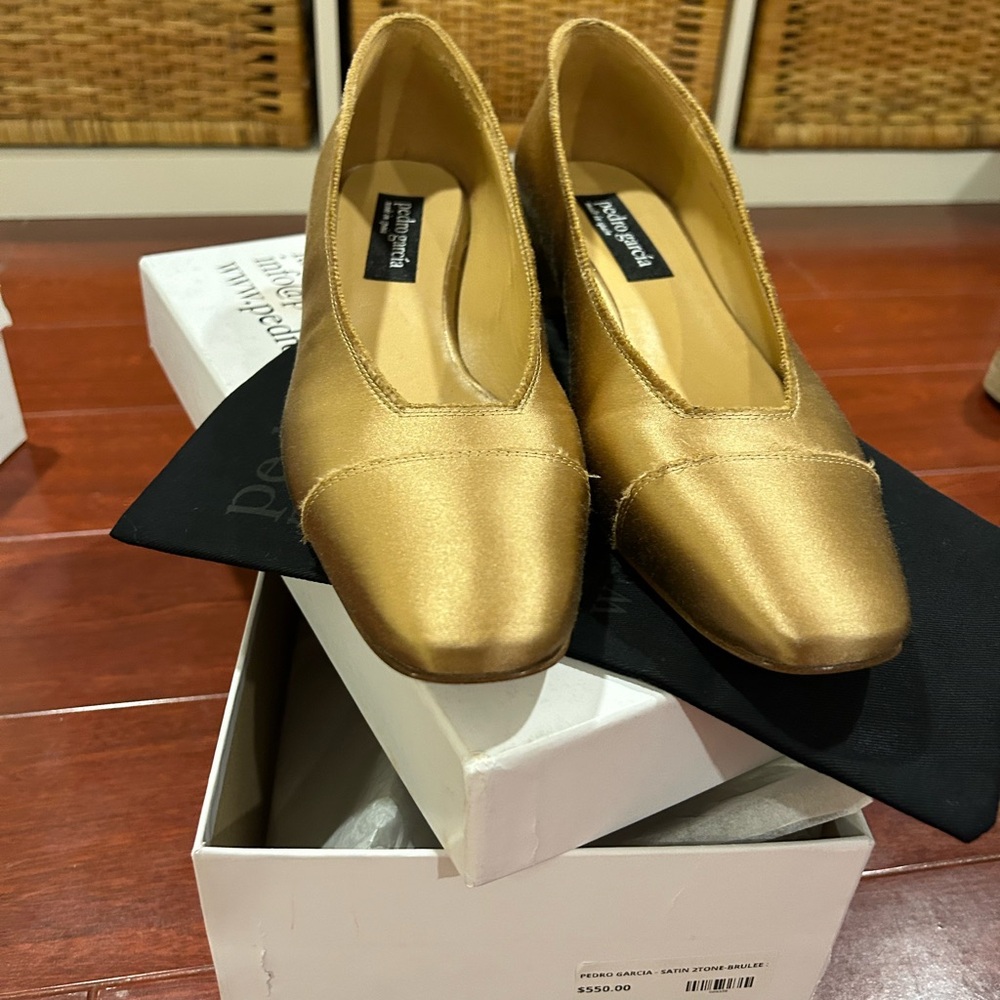 Pedro Garcia Metallic Gold Flats